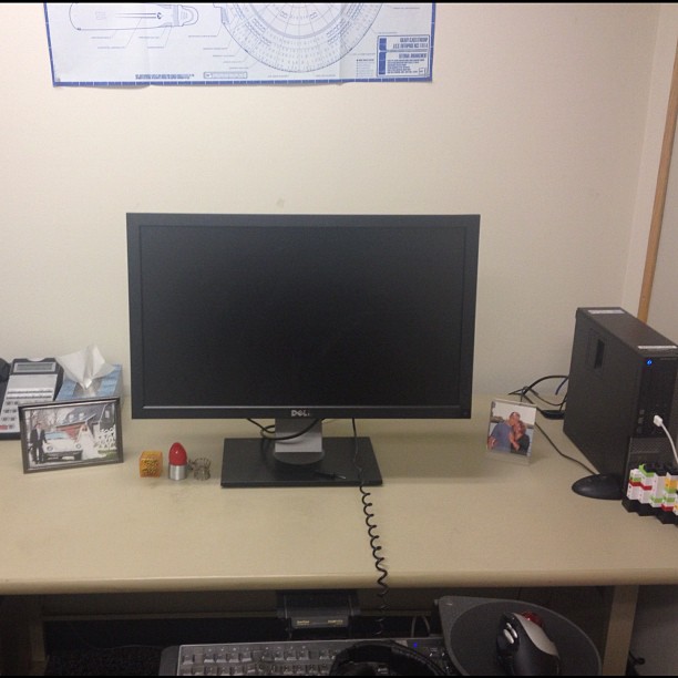 Office desk, now #clean.